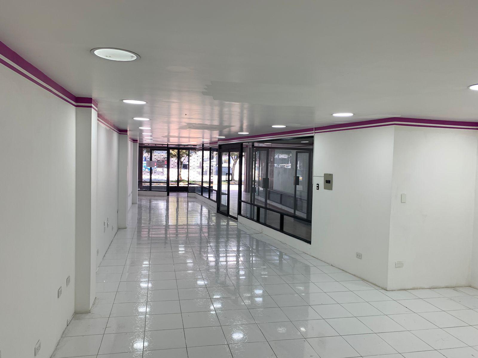 La Carolina, Local Comercial en renta, 110 m2, 3 ambientes, 1 baño, 1 parqueadero