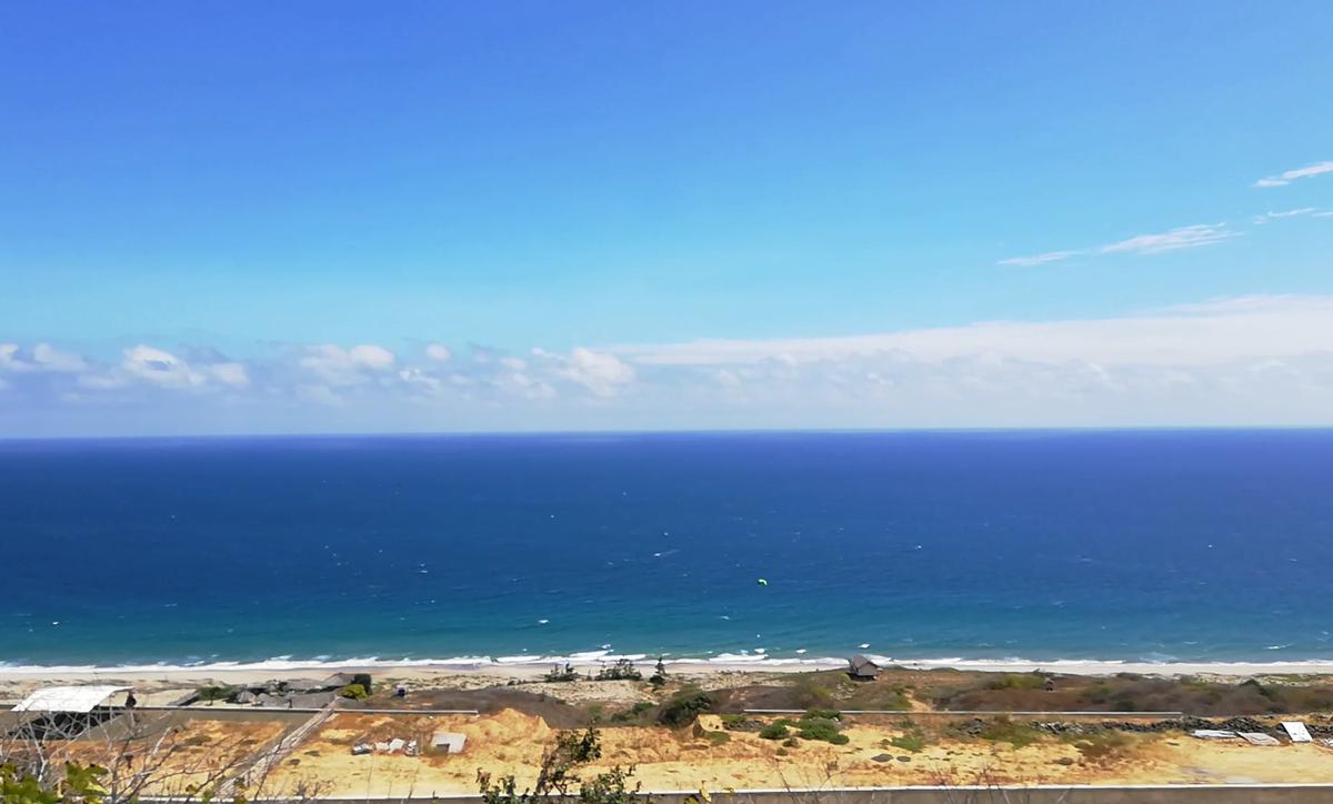 Venta de  Oportunidad Terreno con vista al mar en vía a Santa Marianita sur de Manta