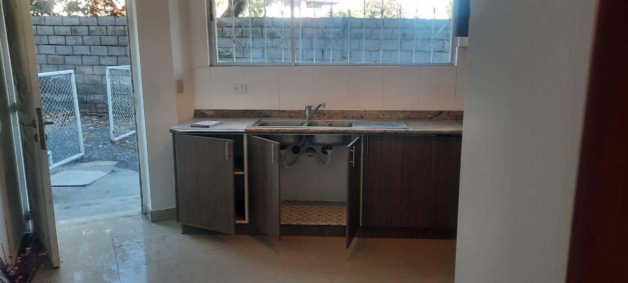 DEPARTAMENTO DE ARRIENDO EN PIFO