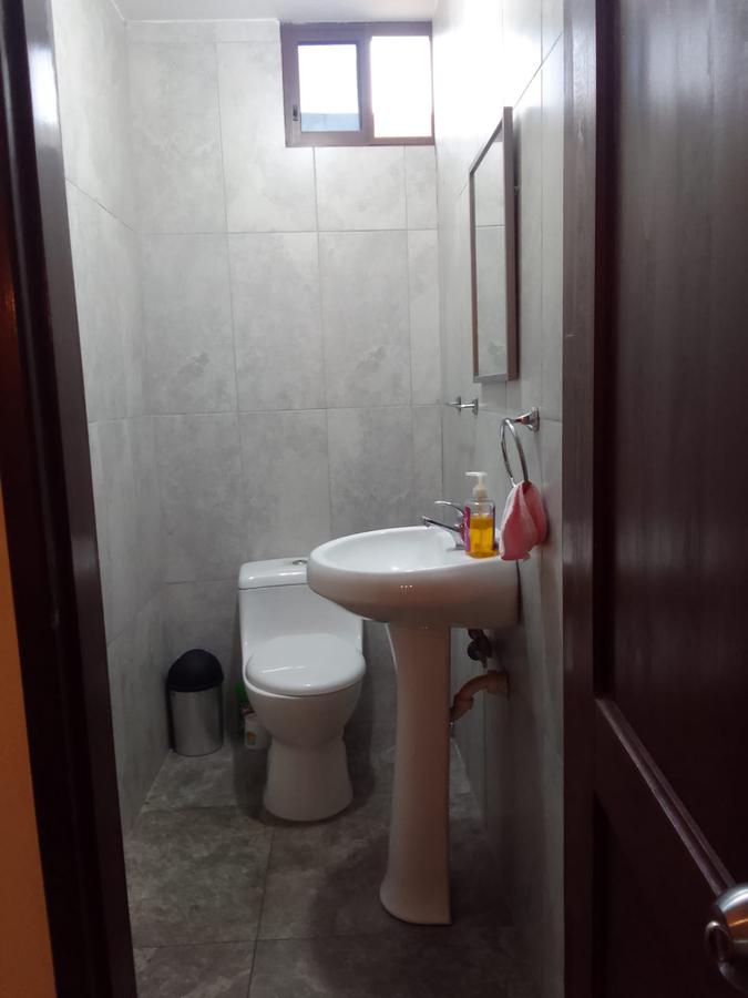 VENTA CASA CON PISCINA, URB. VILLA VENTURA VÍA DURÁN BOLICHE (EO)