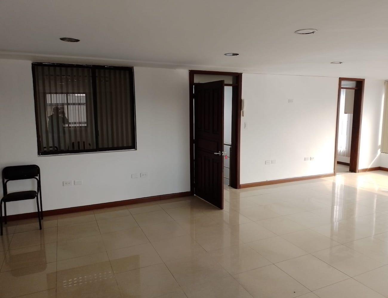 La Y, Oficina en renta, 120 m2, 3 ambientes, 2 baños