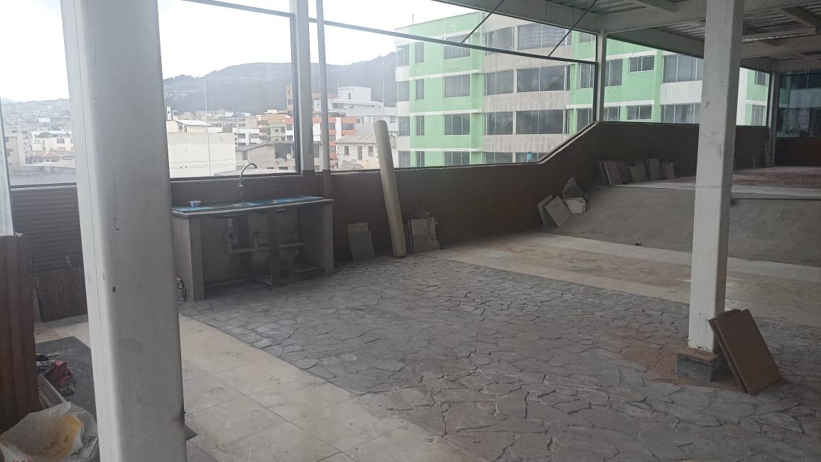 Las Casas, Local Comercial en renta, 300 m2, 1 ambiente, 2 baños