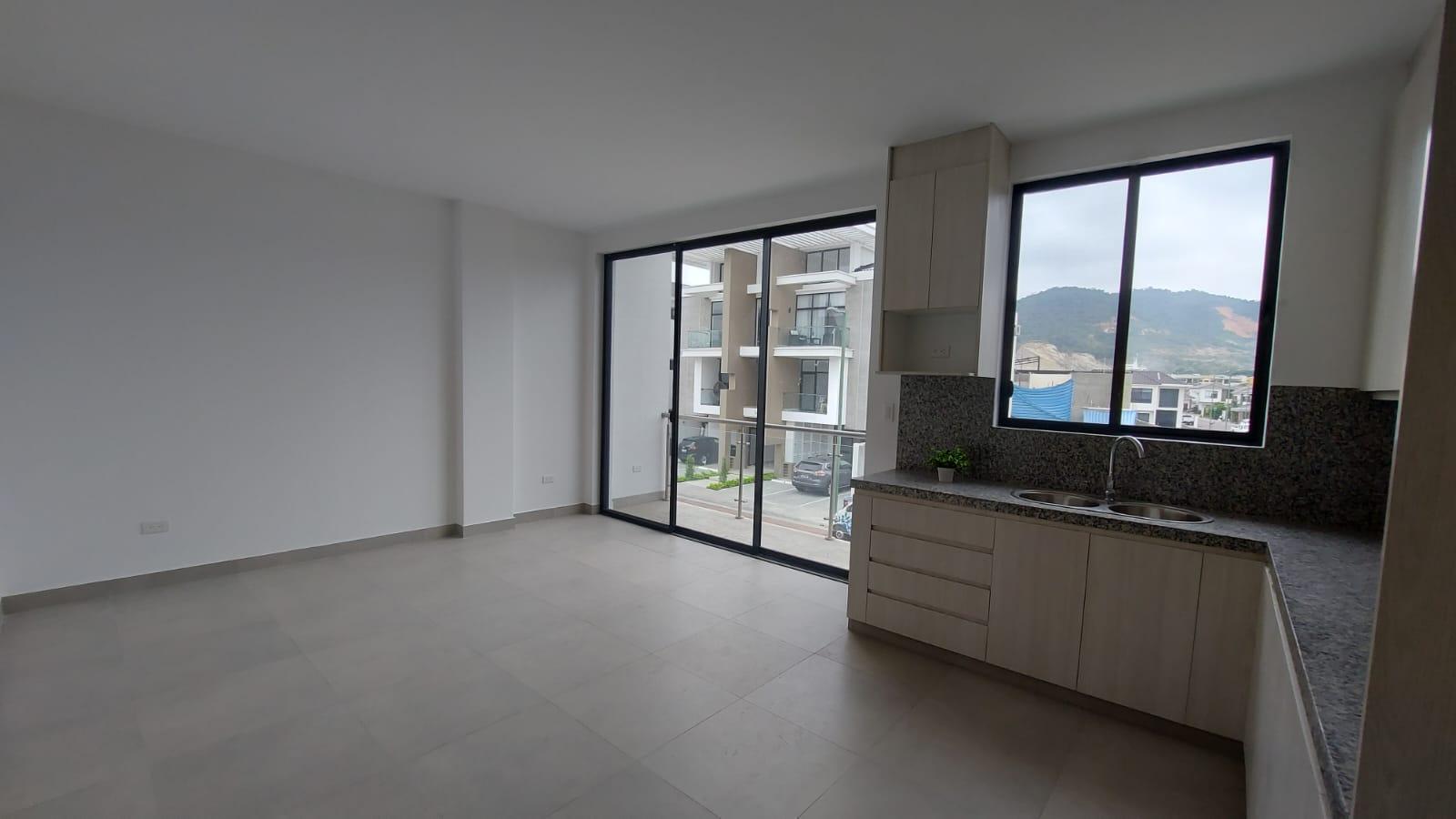 Se vende departamento de estreno Vìa a la Costa