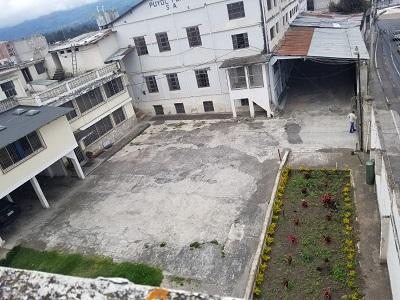 VENDO TERRENO RIOBAMBA, SUR, IDEAL BODEGA, SUPERMERCADO, o CONJUNTO