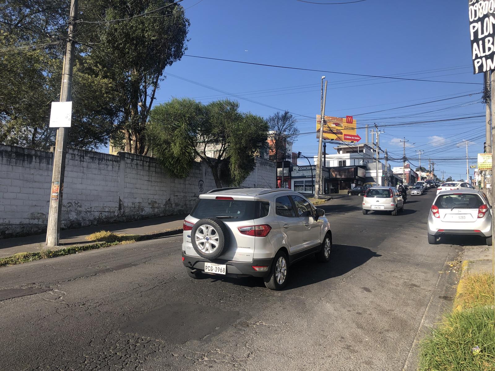 Terreno en  venta de 226 m2 en calle De los Pinos y 6 de diciembre