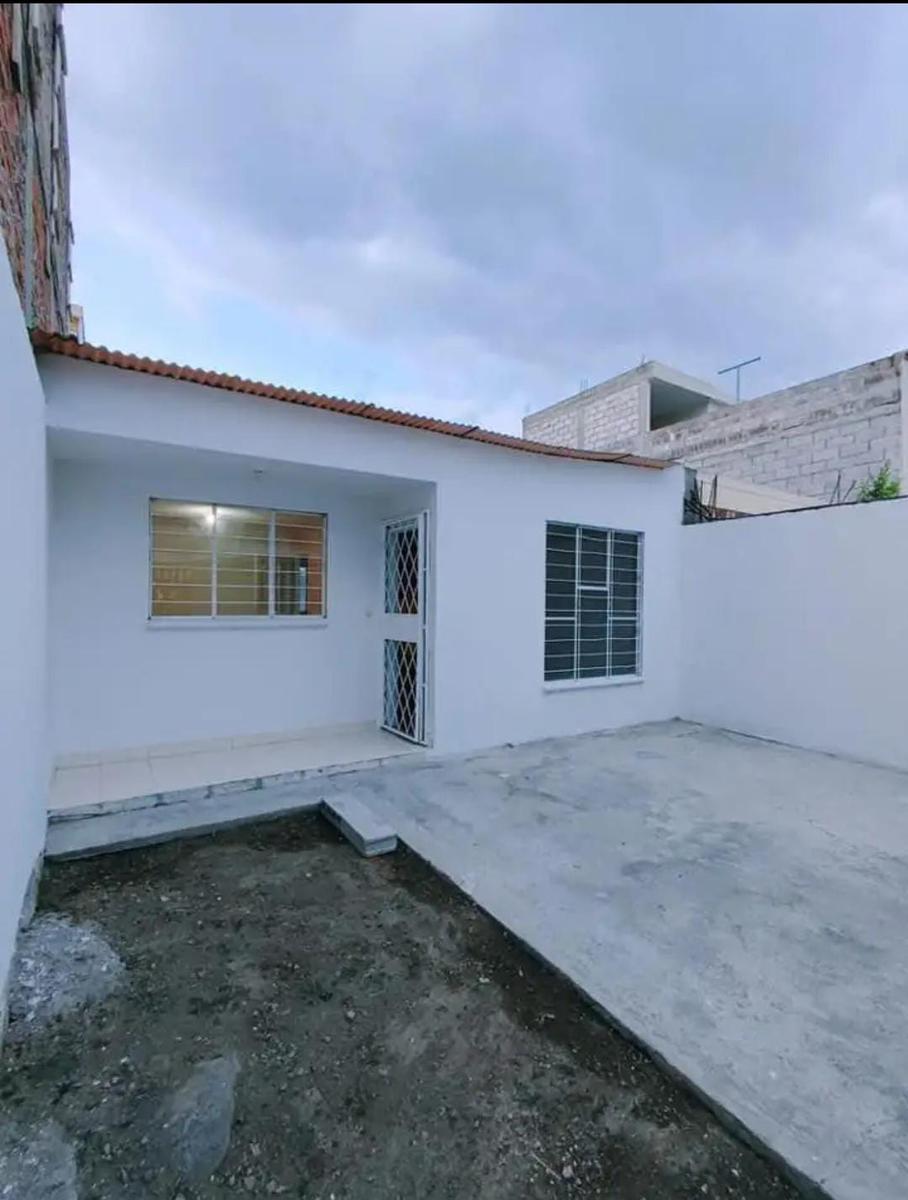 Casa en venta sector Huertos Familiares cerca al anillo vial