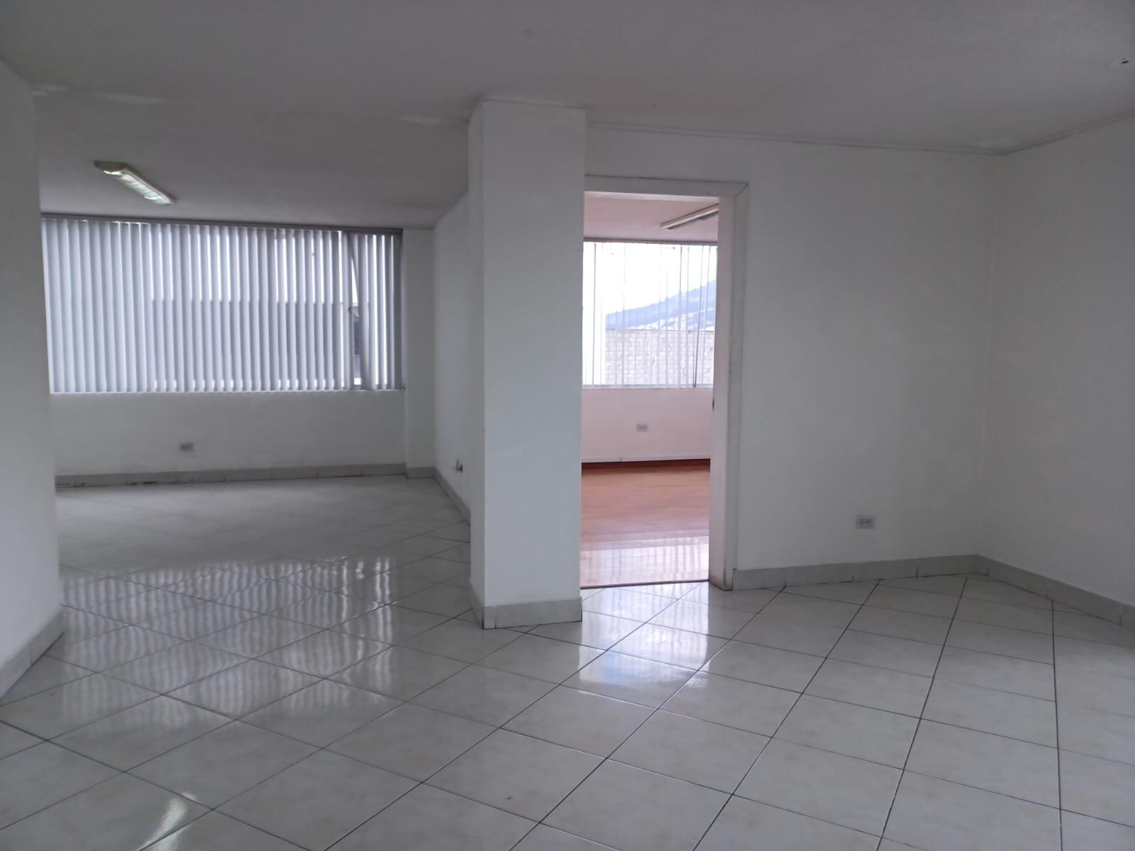 Parque de los Recuerdos, Oficina en renta, 90 m2, 4 ambientes, 1 baño, 1 parqueadero