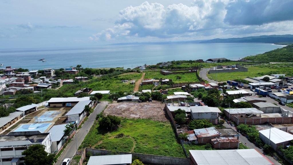 Terreno de venta al norte de Jaramijó con vista al mar