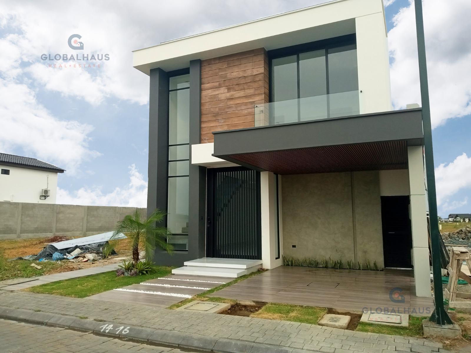 Venta de Casa en Urb. Isla celeste, etapa Babor, 3 Habitaciones G.M.