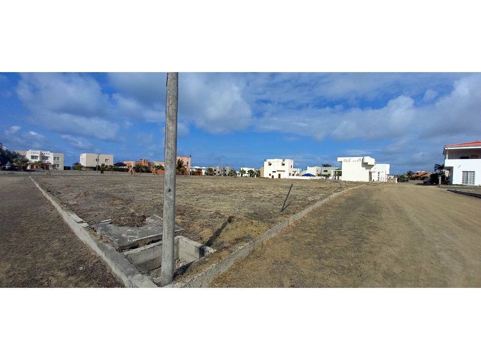 Venta de terreno en la playa urbanización Mirador de San José