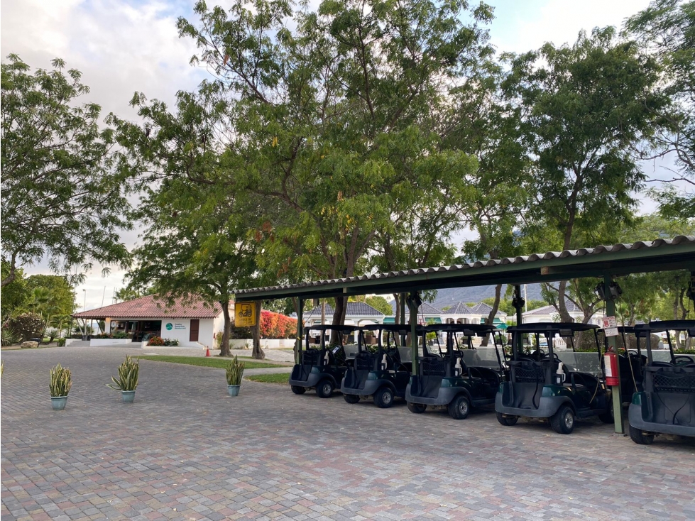 Amplio Terreno en venta en Montecristi Golf Club