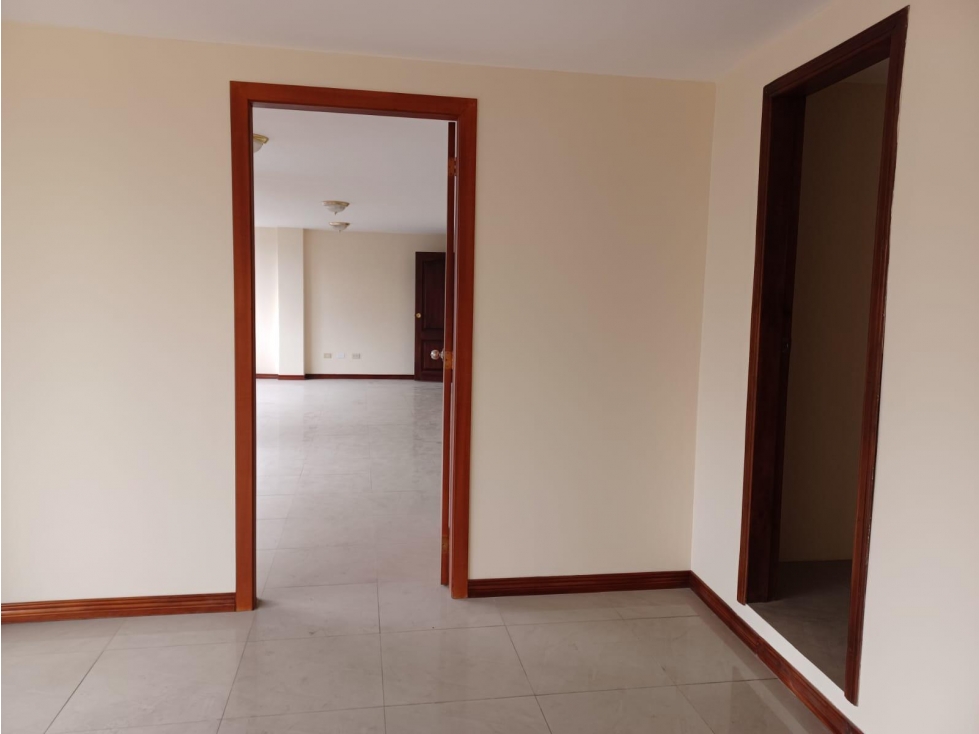 La Luz, Oficina, 60 m2, 1 ambiente, 1 baño, 1 parqueadero